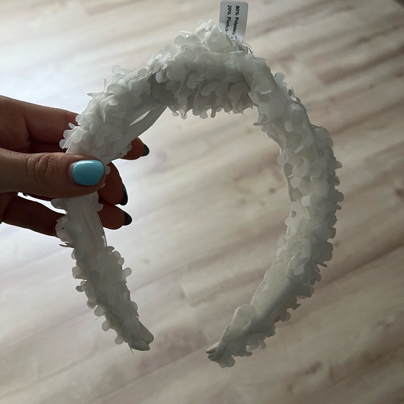 White Ruffled Headband - Picture 3 of 3